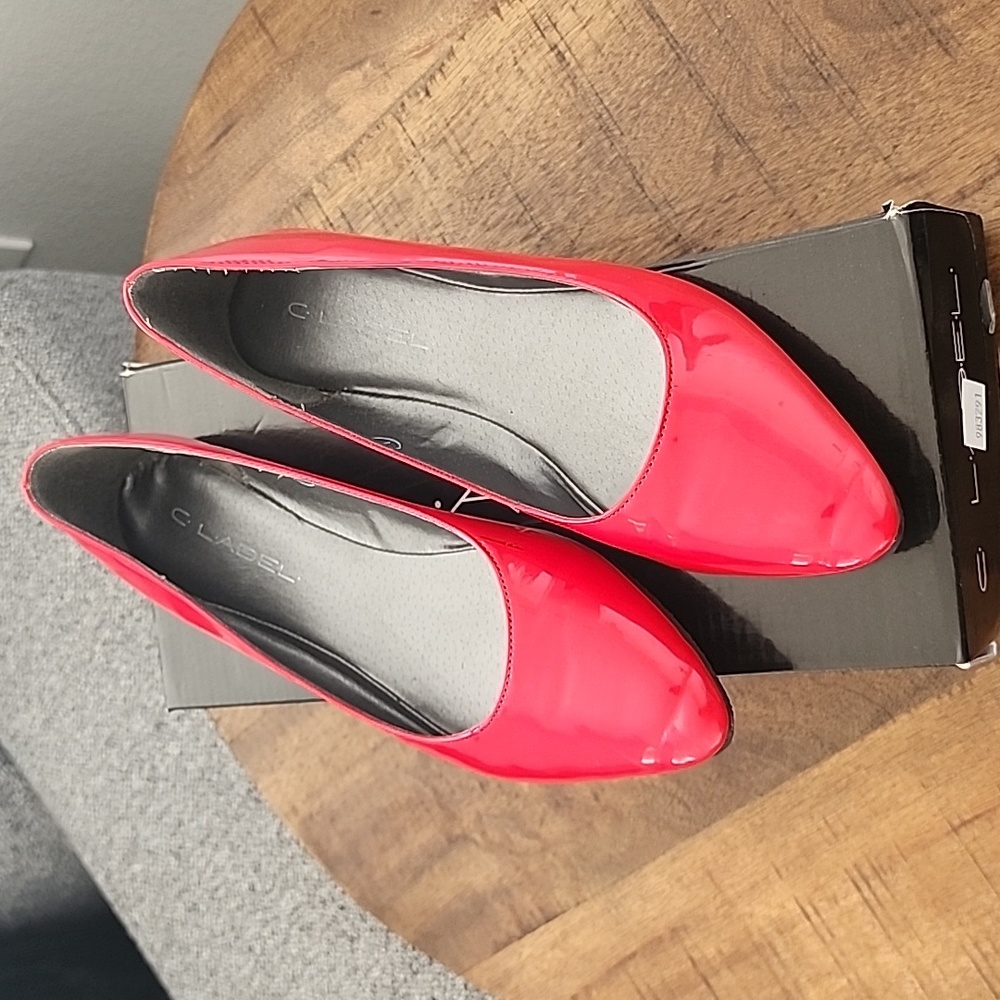 C Label Flats